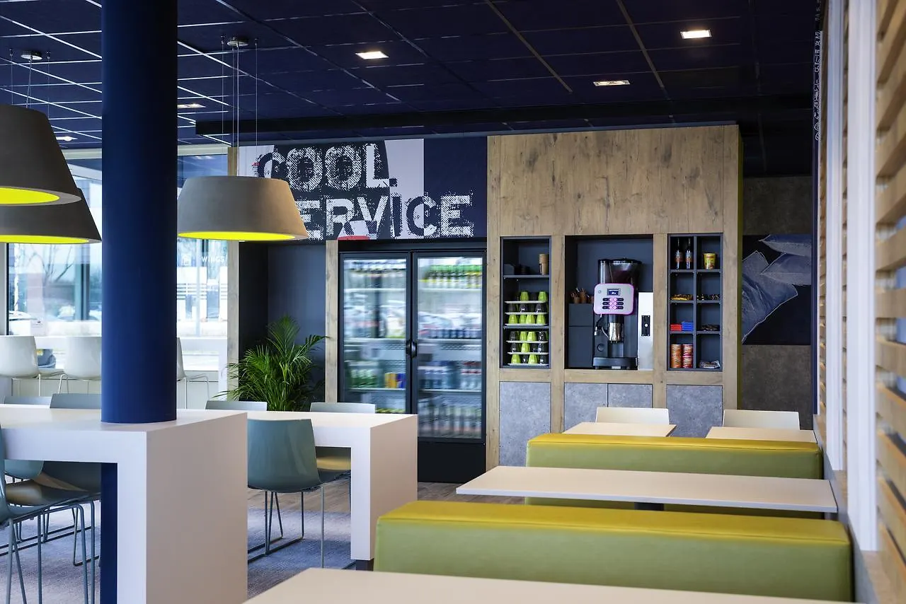 Ibis Budget Rotterdam The Hague Airport 2*,  Hollandia